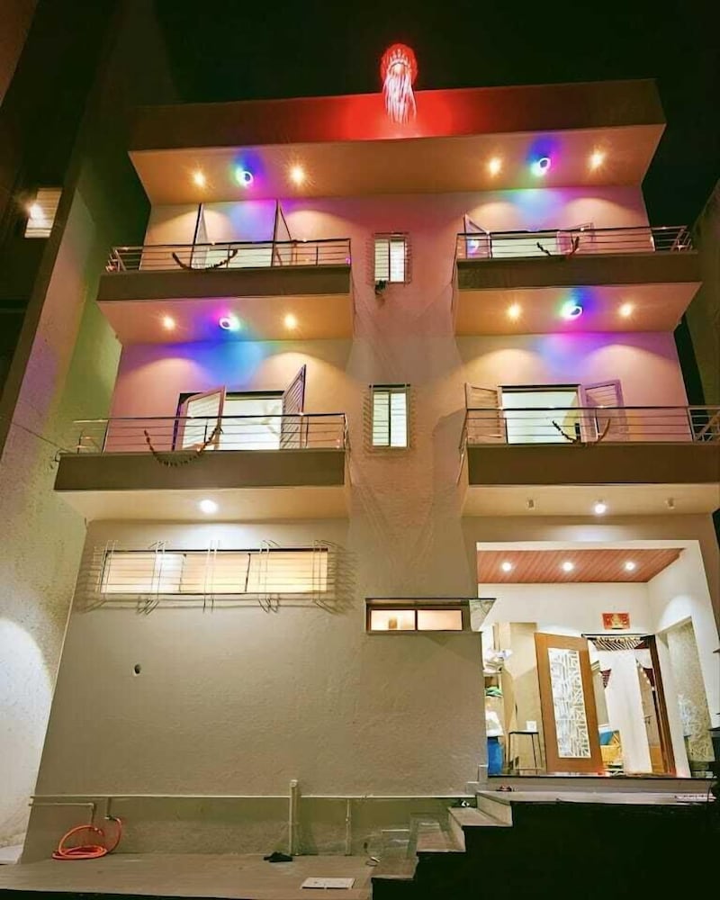 Vatavruksha Swamikrupa Residency in Akalkot, India