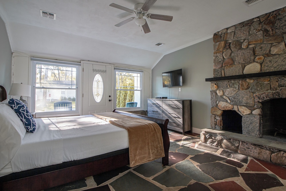 Hampton's Vacation Inn - photo 36