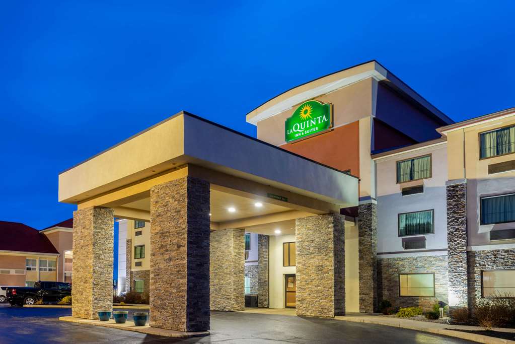 La Quinta Inn & Suites by Wyndham Batavia - photo 3