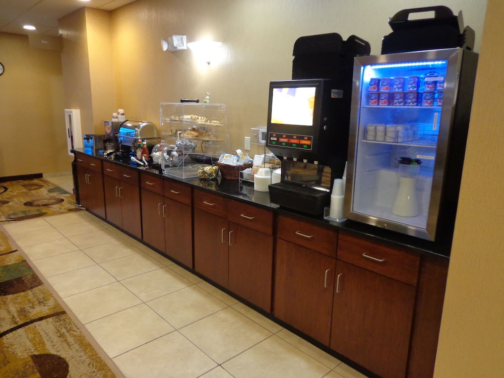 Comfort Inn & Suites Marquette Prairie du Chien - photo 25