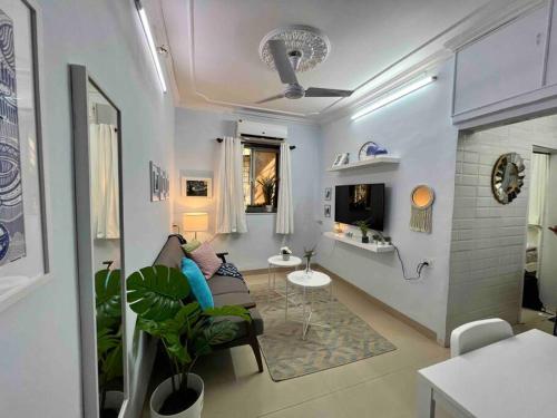72 Pali Village a Cozy Vintage Apartment by Connekt Homes