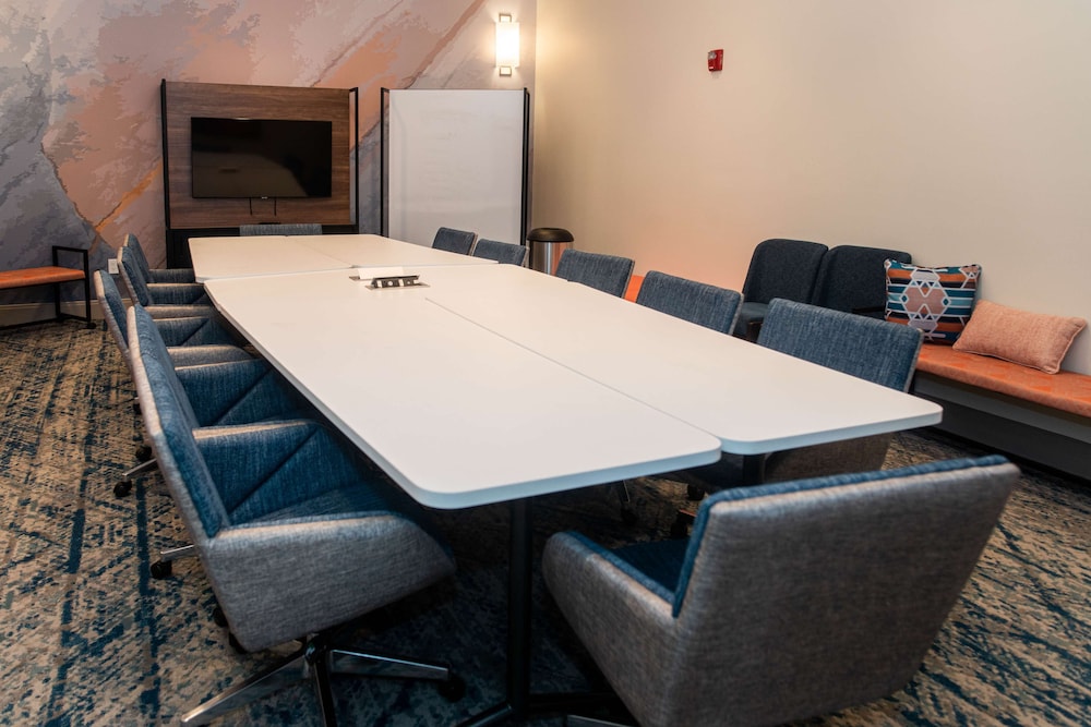 Hilton Garden Inn Mattoon - photo 14