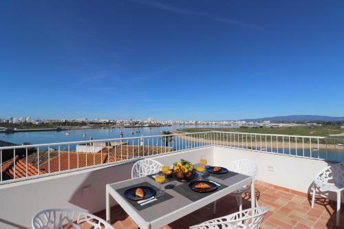 Casa Herzog — 4-Star Luxury Hotel in Ferragudo, Portugal