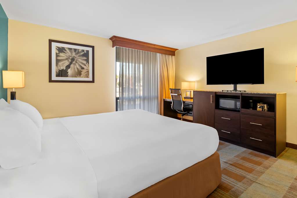 Best Western Date Tree Hotel - photo 21