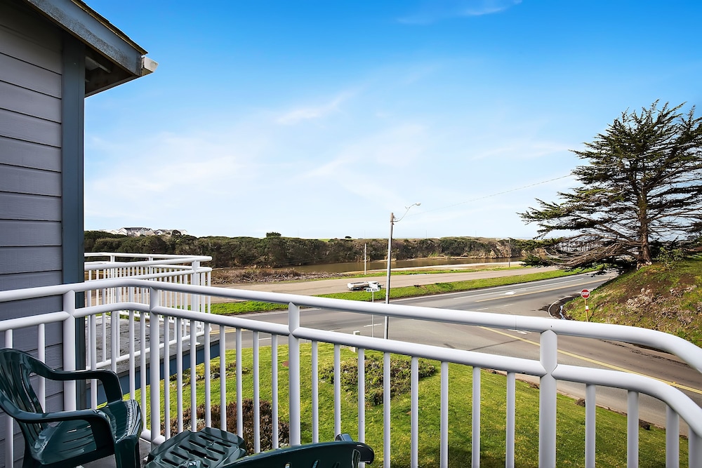 The Beach House Inn - photo 29