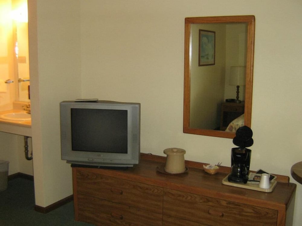 Chapel Hill Motel - photo 15