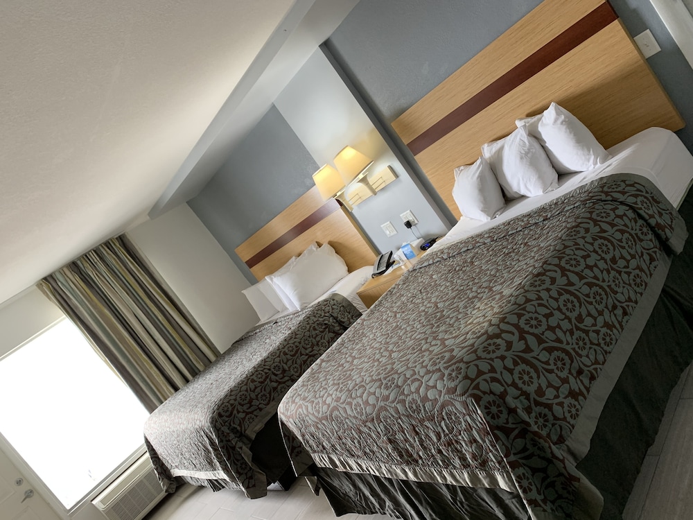 Arya Blu Inn & Suites - photo 9