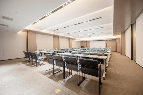 Atour Hotel Zhengzhou High Tech Star Union in Zhengzhou, People's Republic of China