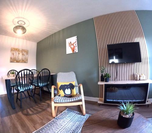 Orange Squirrel Lodge — 4-Star Luxury Hotel in Aviemore, United Kingdom