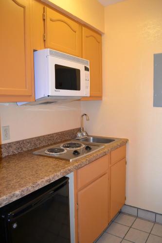 Deluxe Inn and Suites Weslaco — hotel in Weslaco