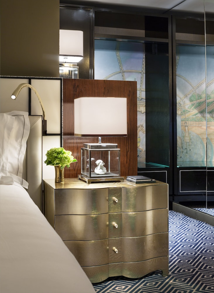 The Carlyle A Rosewood Hotel - photo 17