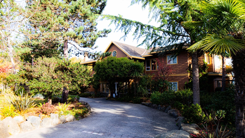 Galiano Oceanfront Inn & Spa in Unknown City, Canada