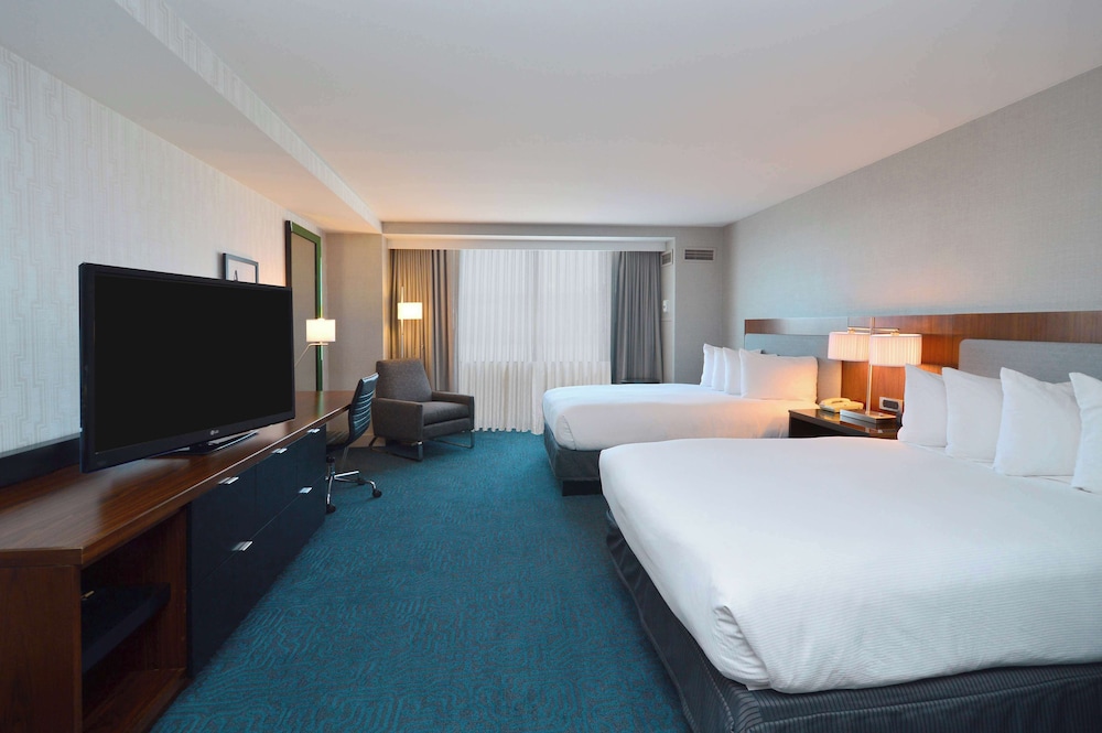 Doubletree by Hilton Newark Fremont - photo 22