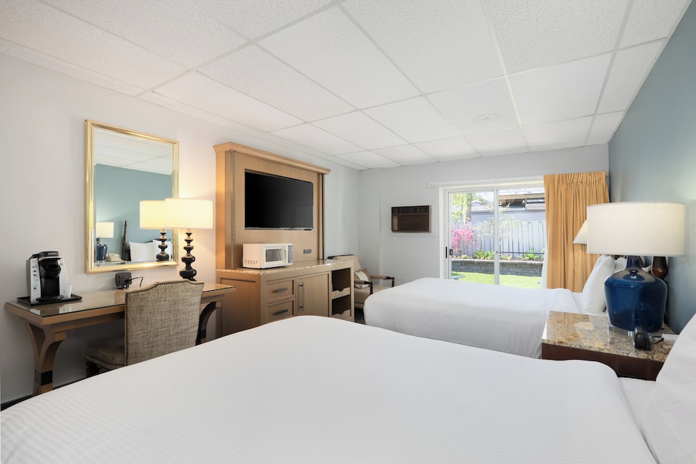Boothbay Harbor Inn - photo 32