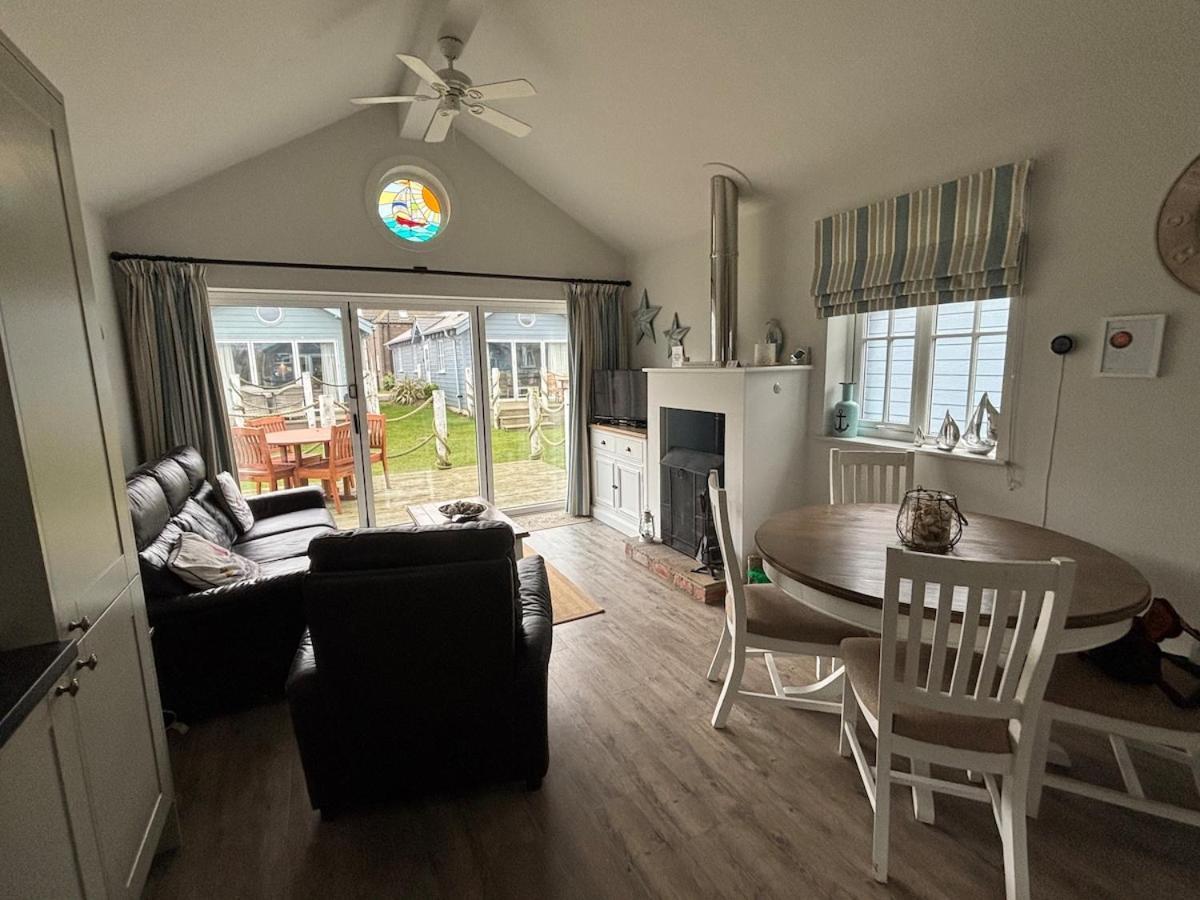 Bungalow Beaurepaire Beach House