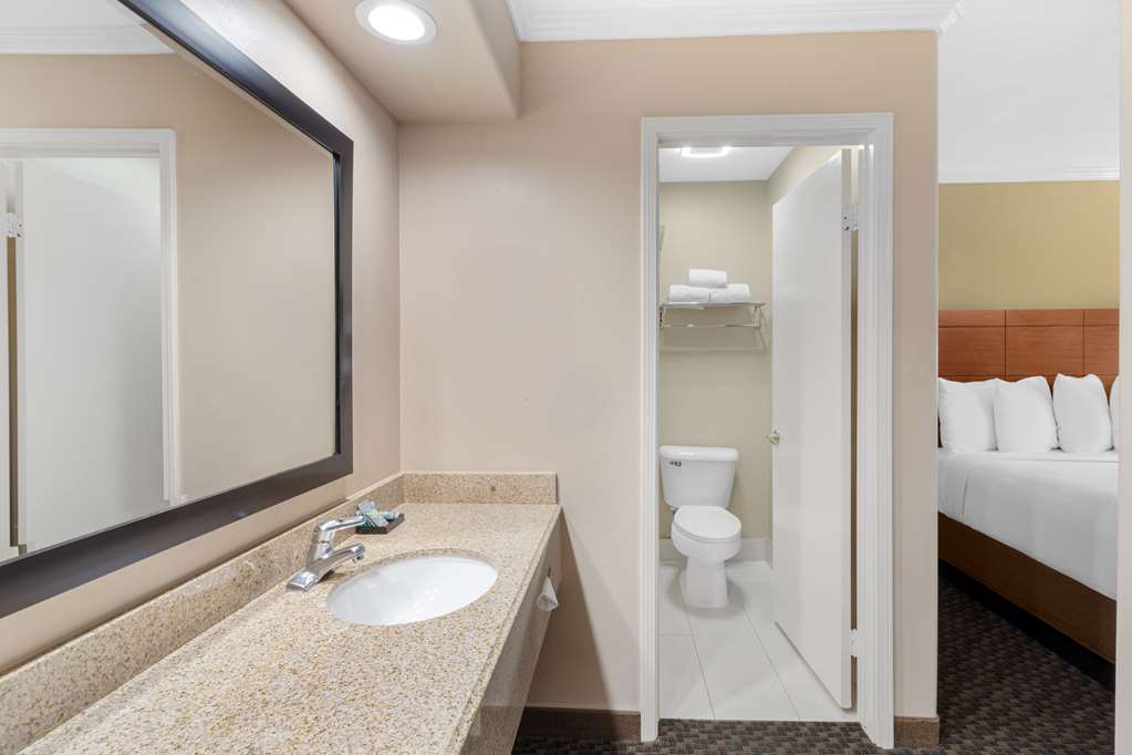 Best Western Oxnard Inn - photo 33