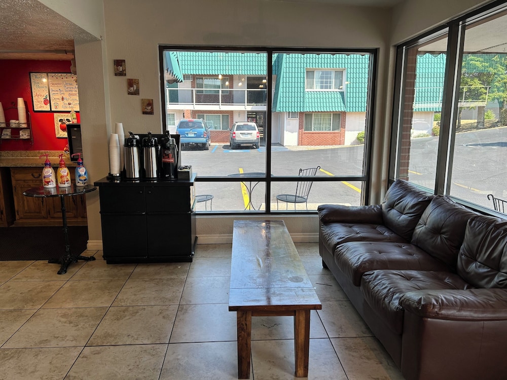 Apple Tree Inn Washington - photo 3