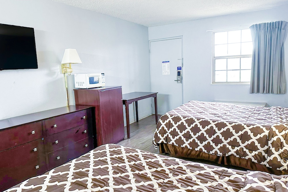 Happy Stay Inn Madisonville I 69 By OYO - photo 25