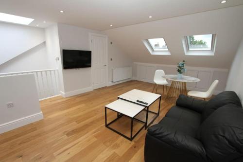Amazing Loft One Bedroom Apartment E17 Village — 4-Star Luxury Hotel in London, United Kingdom