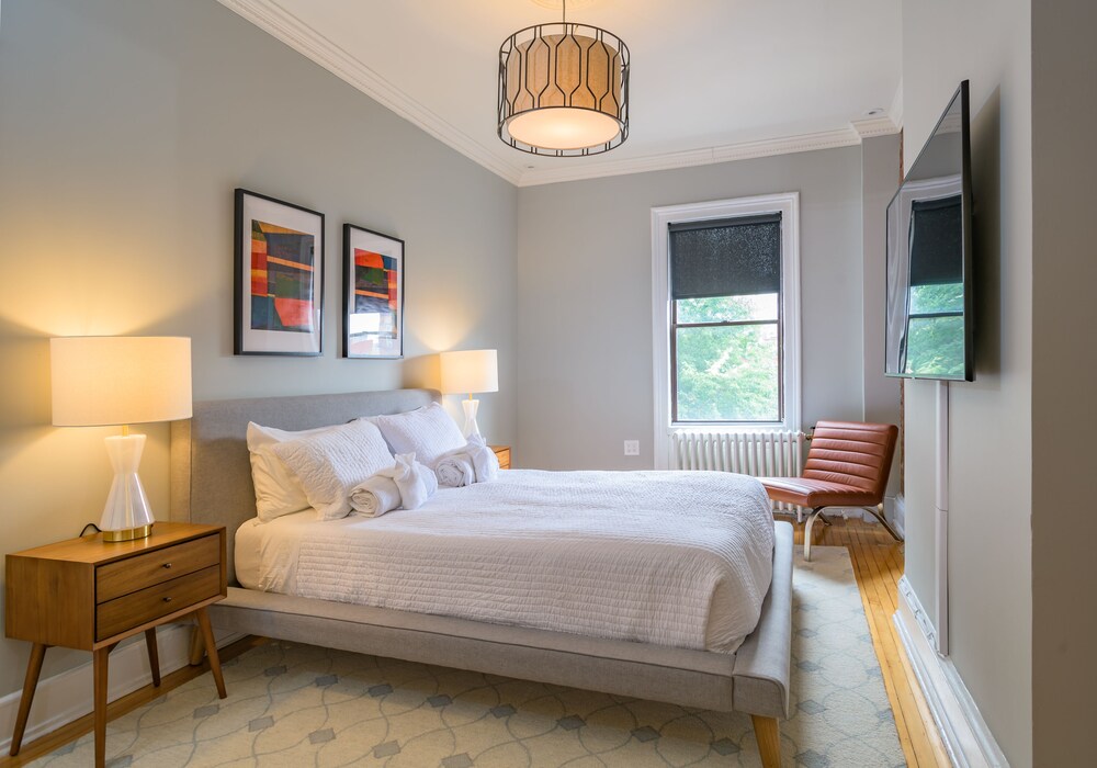 Deedee's Brownstone Van Vorst Park - photo 14