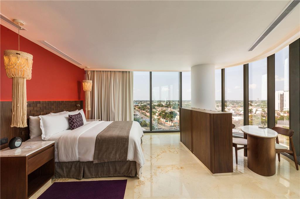 Master Suite king