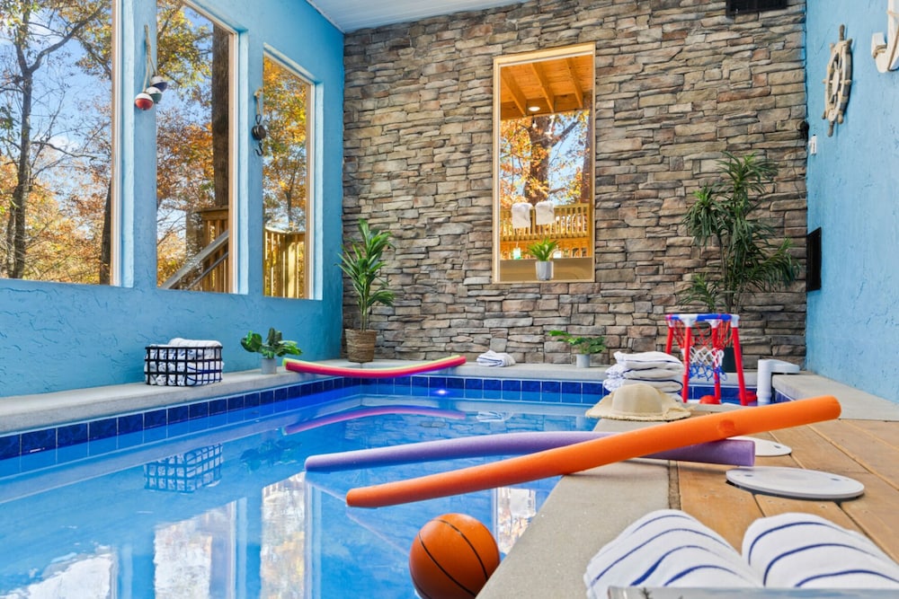 Luxe Mountain Pool Escape by Ghosal Luxury Lodging - photo 42
