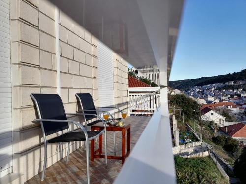 Apartment Kika — 4-Star Luxury Hotel in Pucisca, Croatia