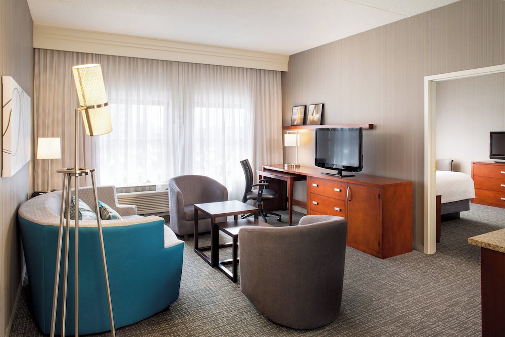 Courtyard by Marriott Providence Downtown - photo 9
