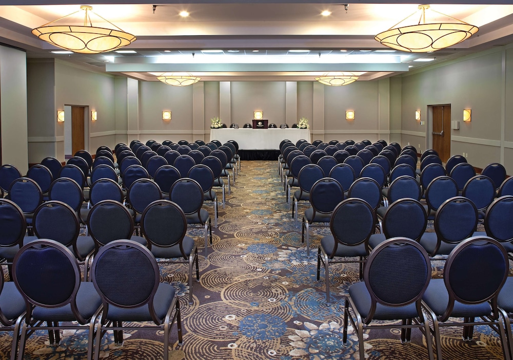 DoubleTree by Hilton Hotel Oak Ridge Knoxville - photo 29