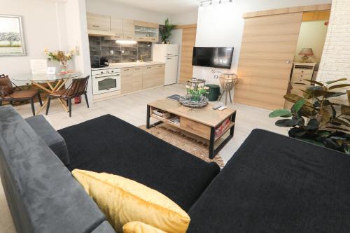 Iris Cozy House — 4-Star Luxury Hotel in Volos, Greece