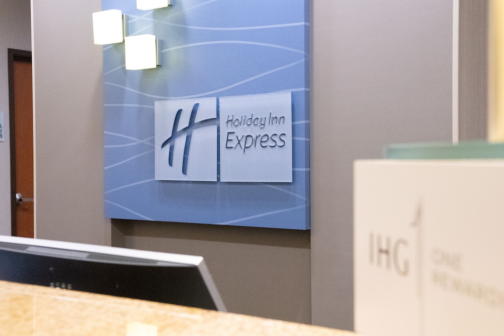 Holiday Inn Express & Suites Ironton by IHG - photo 68