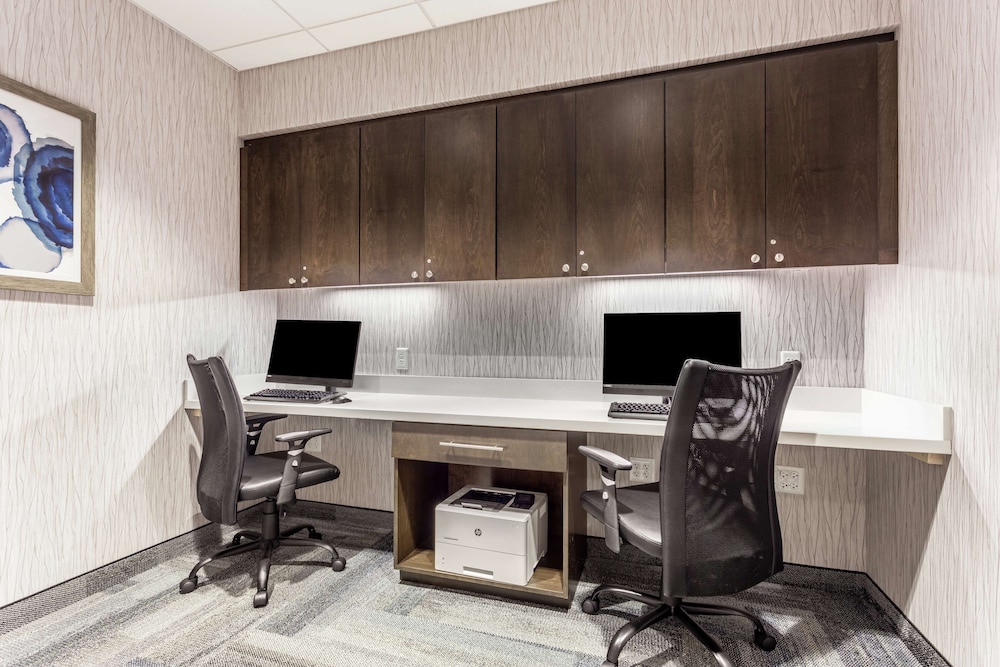 Hampton Inn & Suites Kittery Portsmouth - photo 38