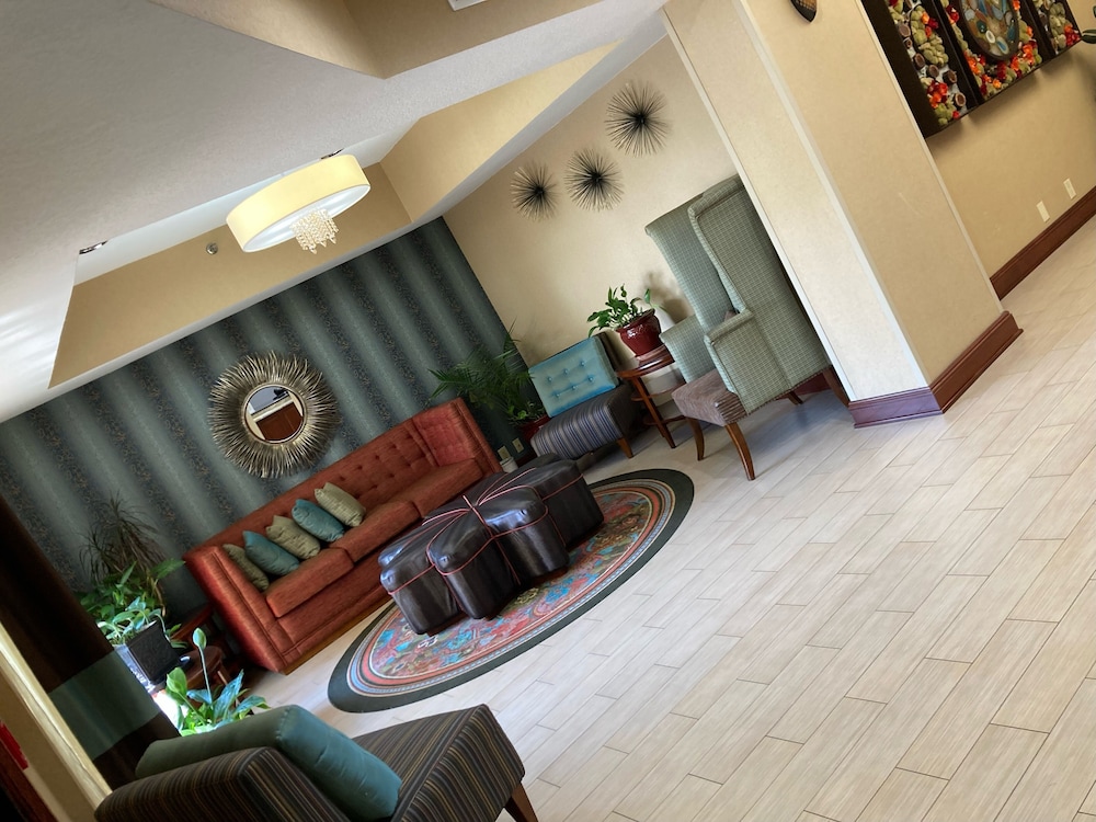 Hampton Inn Hot Springs - photo 9