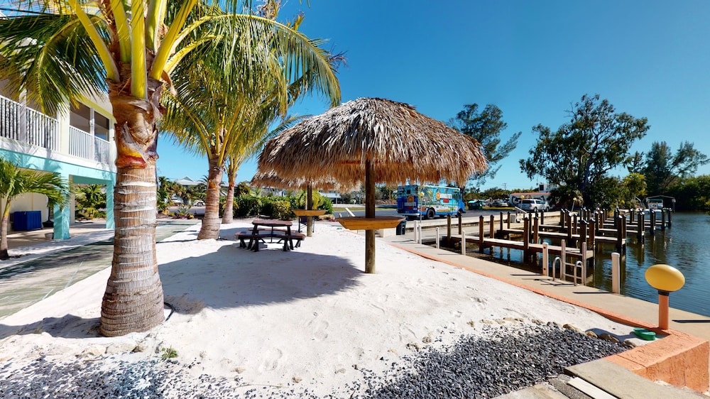 Off the Charts Inn & Out Island Resort - photo 42