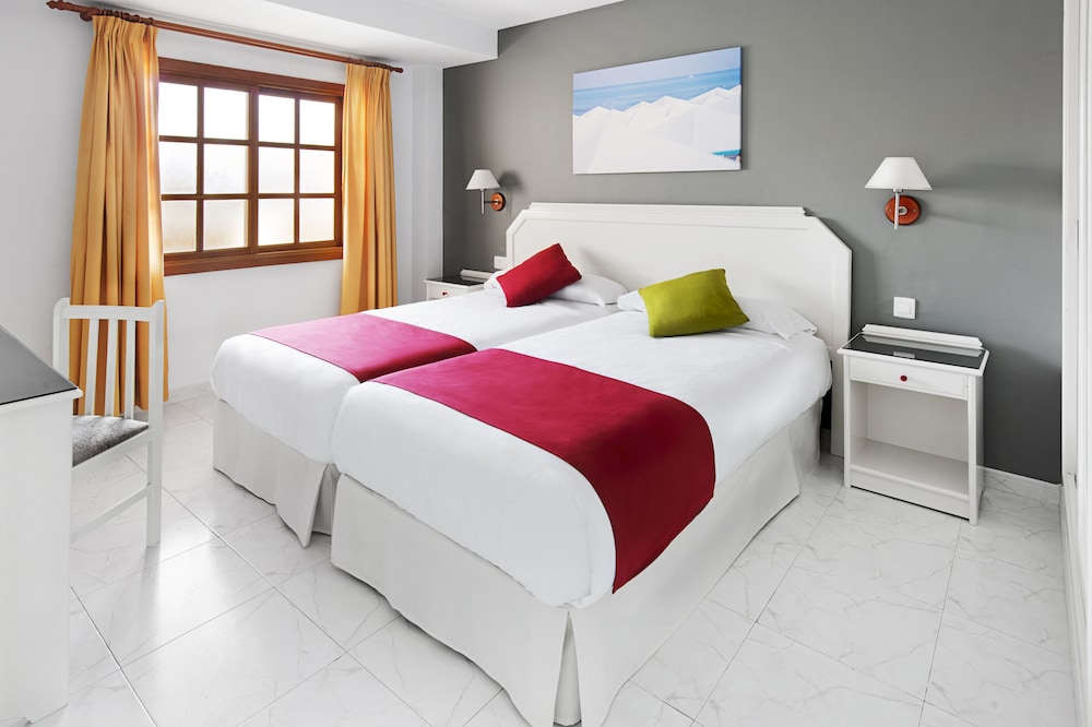 Elba Castillo San Jorge & Antigua Suite Hotel — Antigua — photo 4