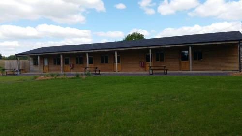 Cowbridge Cabins 7092167 — Cowbridge