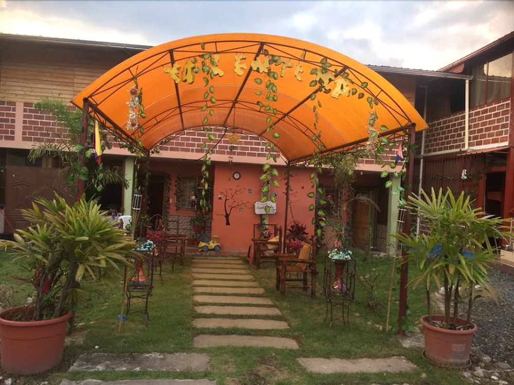 Hospedaje Familiar Valentina — hotel in Puyo