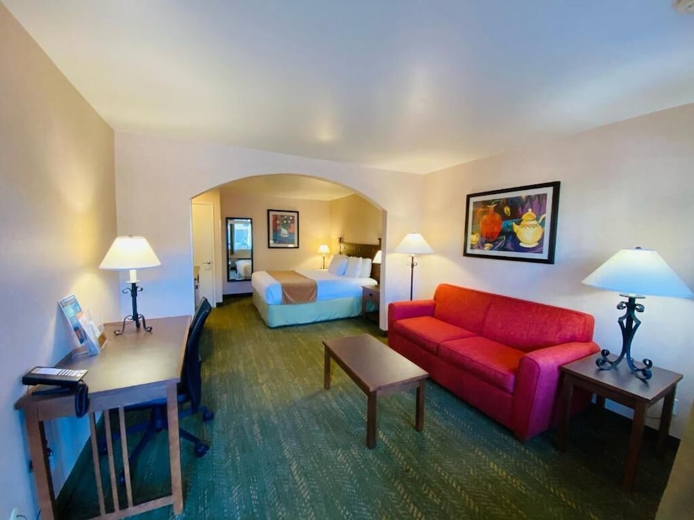 Lamplighter Inn & Suites at SDSU - photo 43