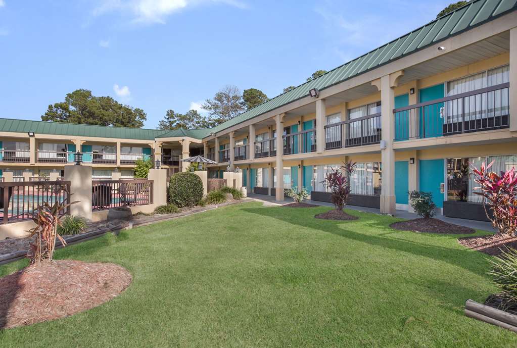 Econo Lodge Inn & Suites Hardeeville I 95 - photo 6