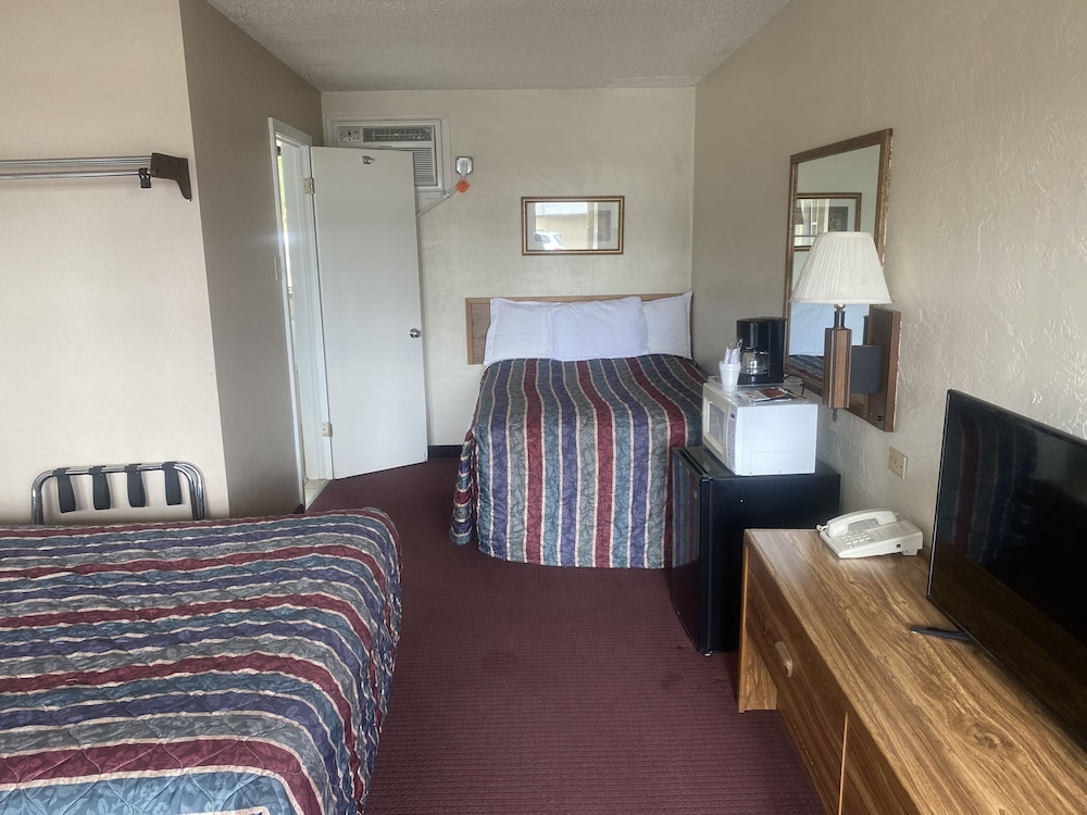 The Monticello Inn - photo 20