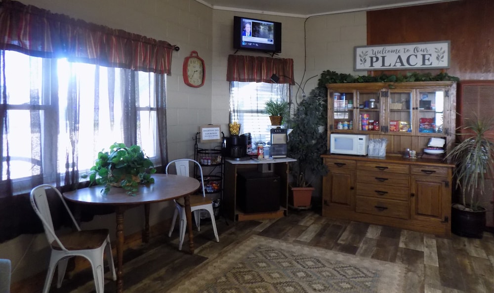 Dighton Inn - photo 3