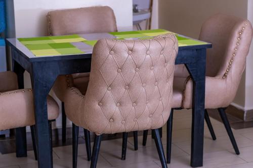 City Nest Honey Pie Apartment