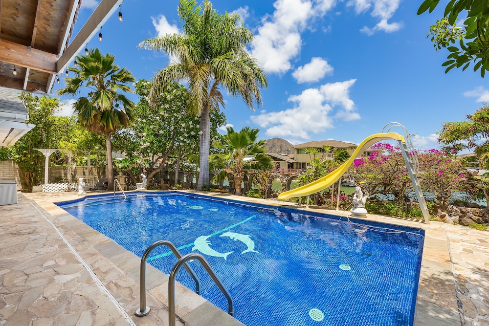 Tranquil Marina Front Pool House Resort in Honolulu, United States