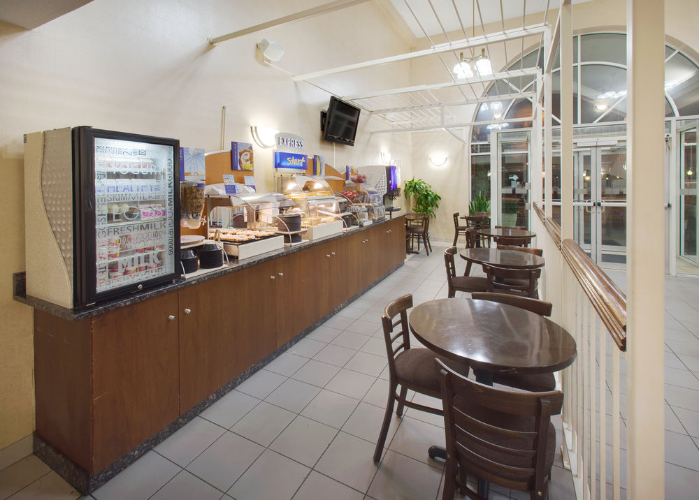 Holiday Inn Express At Drake University - photo 24