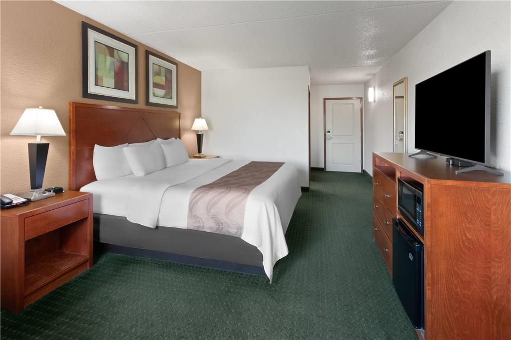 Baymont by Wyndham Jamestown Conference Center & Water Park - photo 12