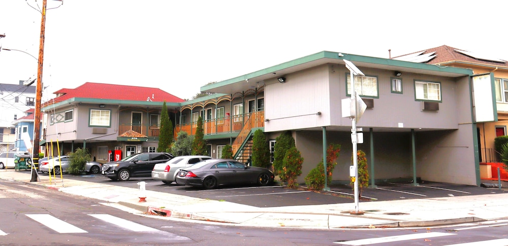 Value Inn - carbon neutral hotel in Oakland