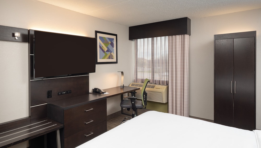 Holiday Inn Express Rochester Greece by IHG - photo 7