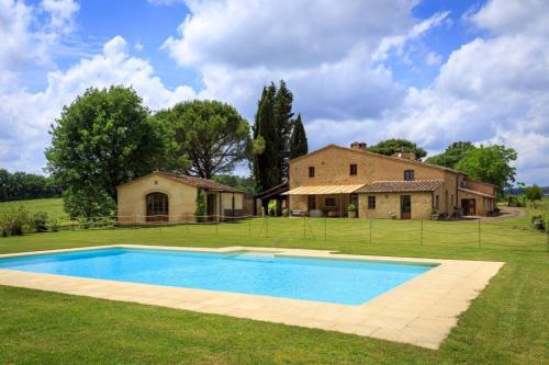 Podere Maiano Private pool villa with spa — 4-Star Luxury Hotel in Buonconvento, Italy