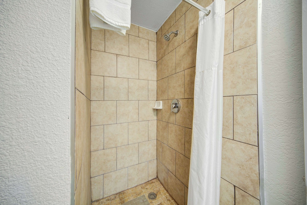 Motel 6 San Antonio TX I 35 North Corridor - photo 31