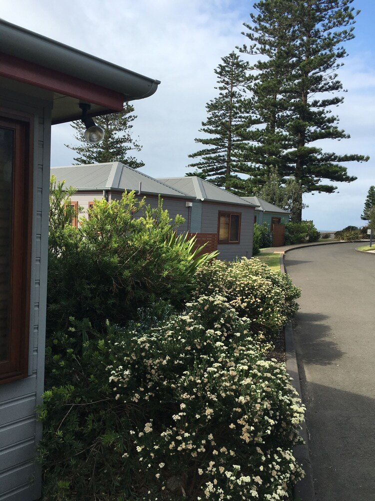 Kiama Harbour Cabins — 4-Star Luxury Hotel in Kiama, Australia